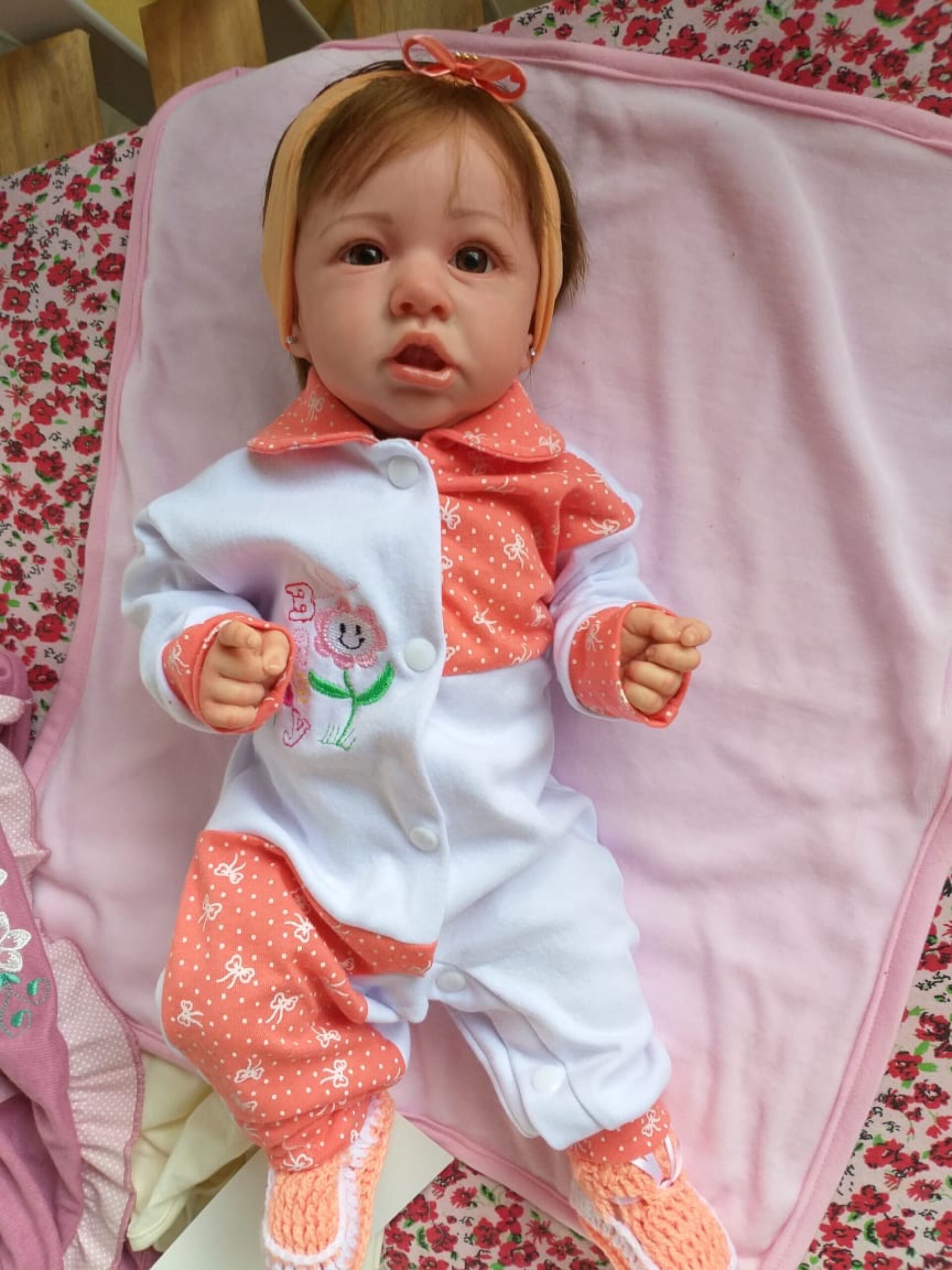 Boneca Bebê Reborn Realista Adora Recém-Nascido