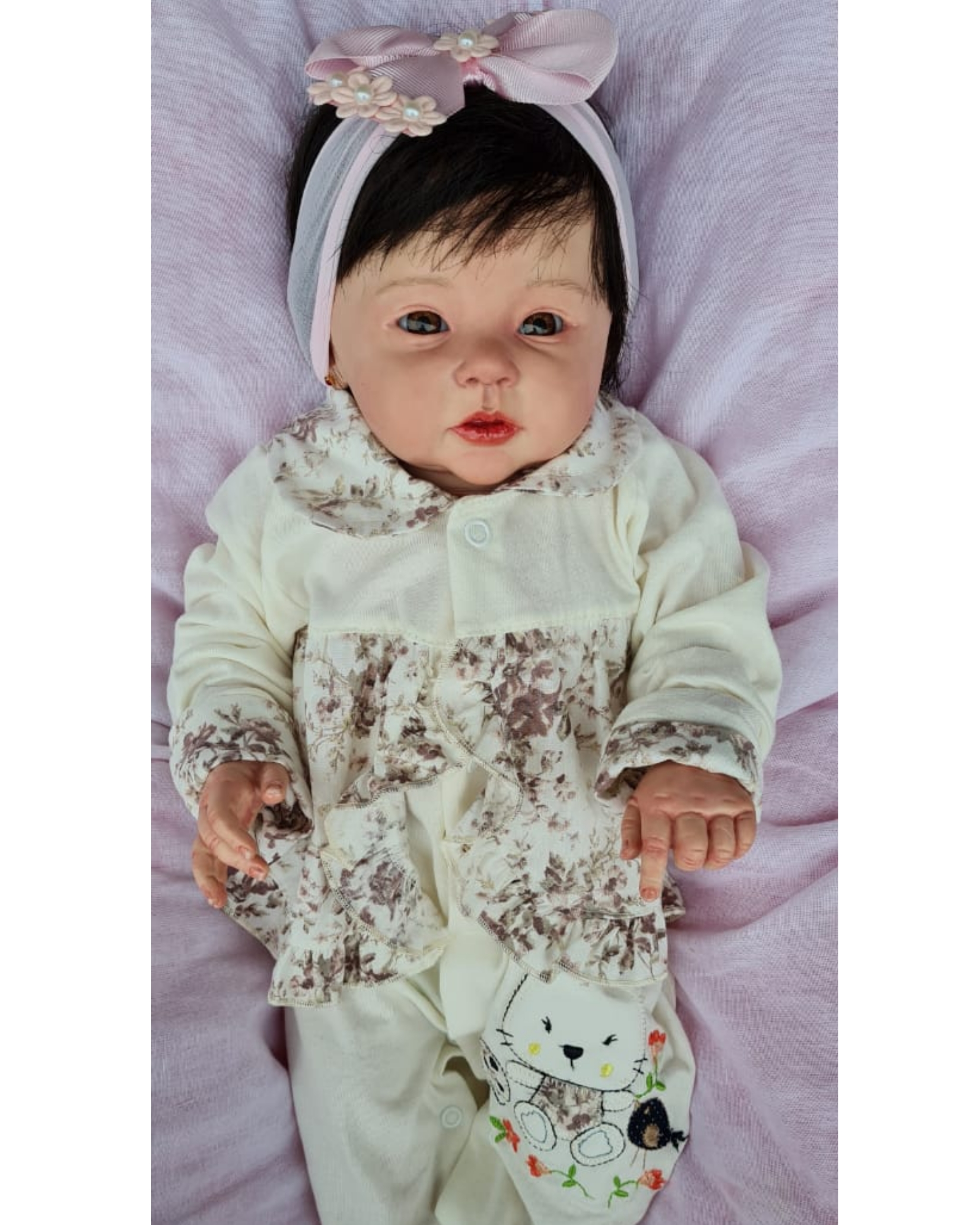 Boneca Bebê Reborn Realista Pele de Silicone com Roupinhas Barato.