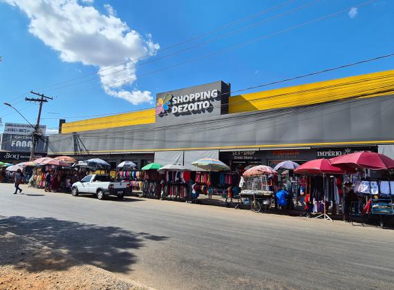 Shopping Dezoito - Lojas de Roupas em Goiânia no Atacado.