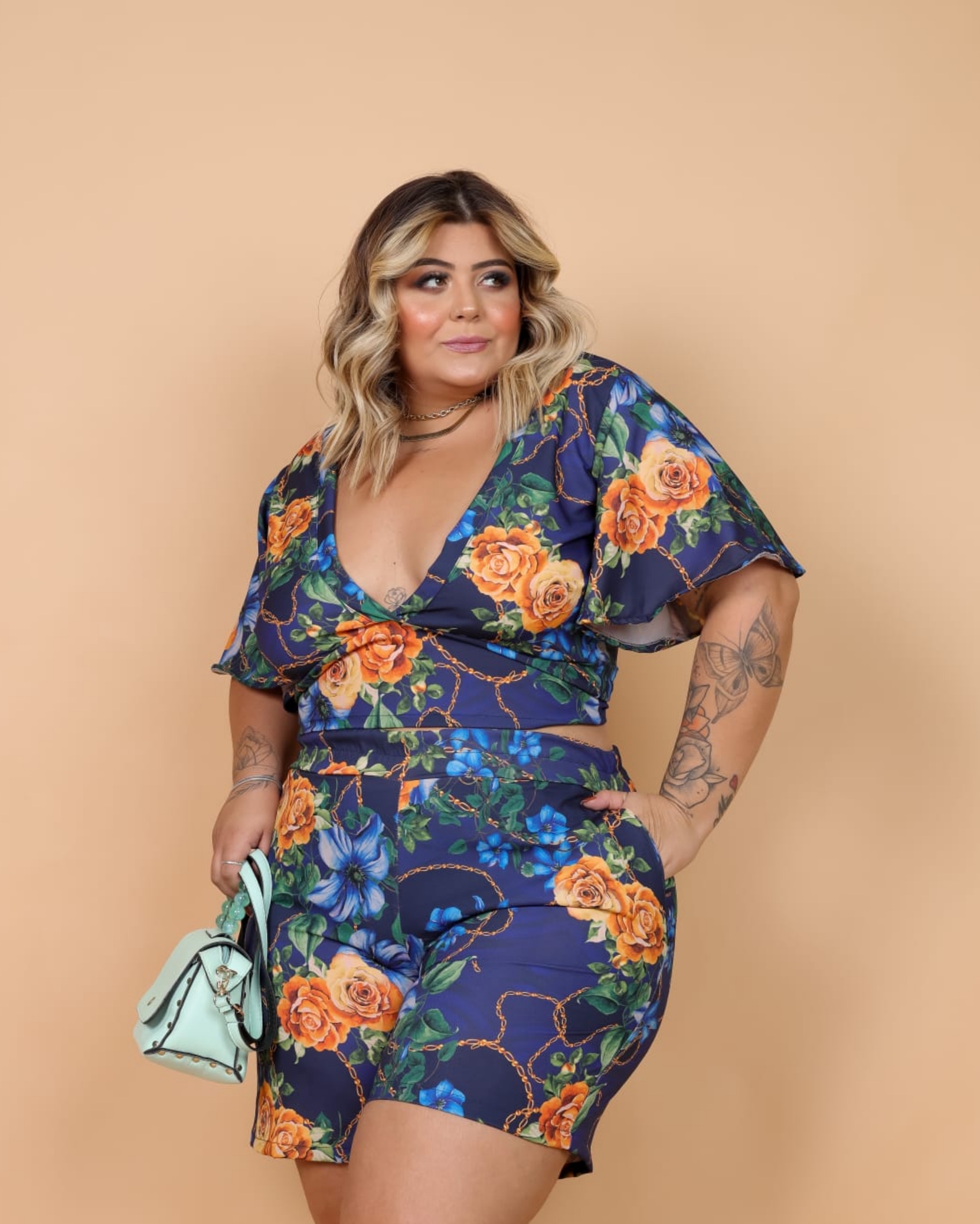 Comprar Blusa Plus Size Floral Amarração - Predilect's Plus - Moda Plus  Size no Atacado
